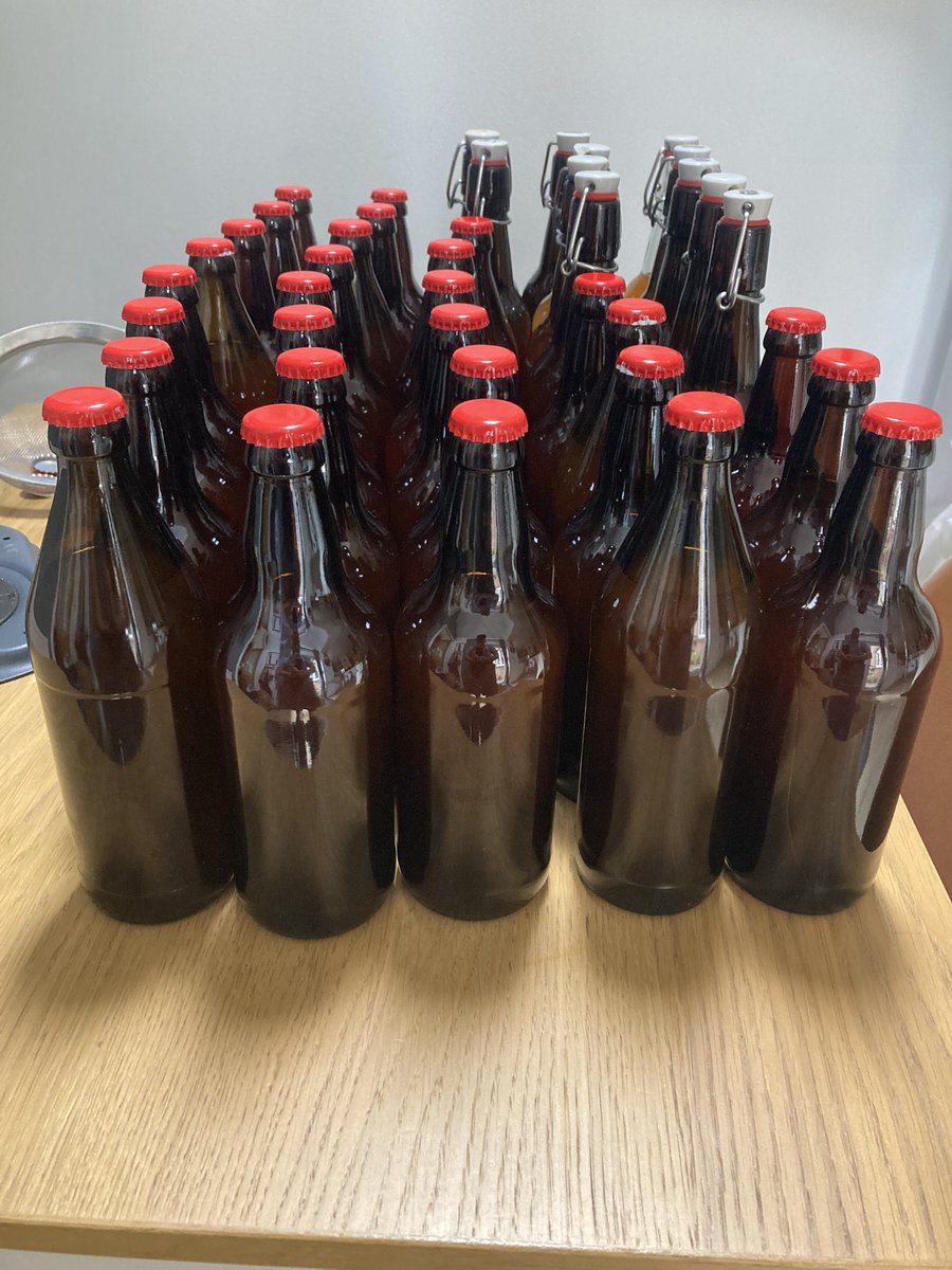 ‘A Kveik Walk in The Hills’, my first run at brewing with the infamous rocket that is Voss yeast 🚀.Lots to learn! An almost west-coast style IPA dry hopped with Citra and Amarillo. Flexing hard at an accidental 7% 💪🏼. Fuel for <a href="/JoshBellPhysio/">Josh Bell</a> stag! Supplies by <a href="/Geterbrewed/">Get 'er Brewed</a>.