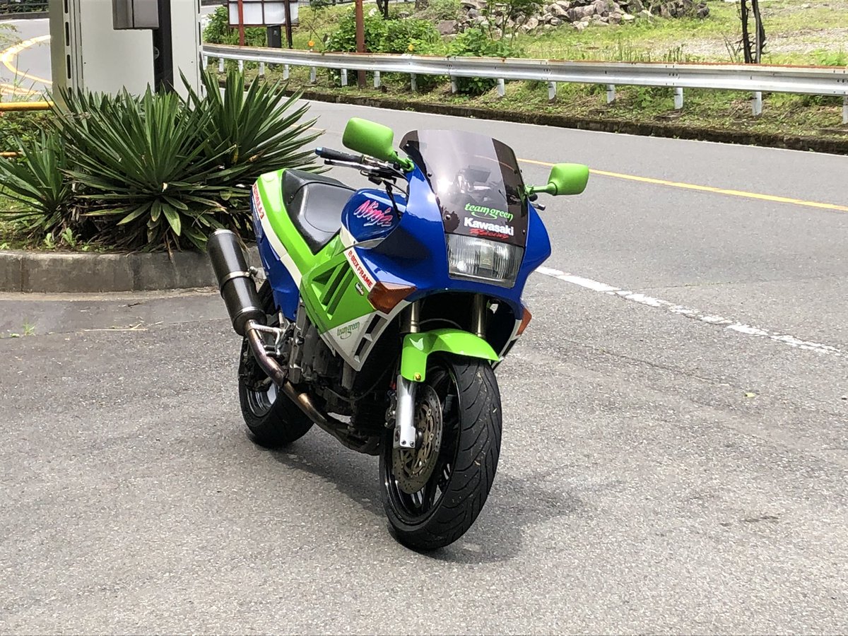 avtdp1awonMr9Zt's tweet image. 奥多摩にてタイヤの皮剥き完了。ツーリングタイヤの割にグリップと接地感が良い。これで持ちが良ければ次もこれかな。
しかし今日は暑かった🥵
#zx4
#奥多摩