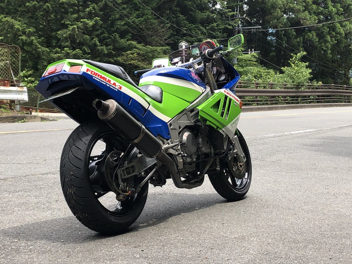 avtdp1awonMr9Zt's tweet image. 奥多摩にてタイヤの皮剥き完了。ツーリングタイヤの割にグリップと接地感が良い。これで持ちが良ければ次もこれかな。
しかし今日は暑かった🥵
#zx4
#奥多摩