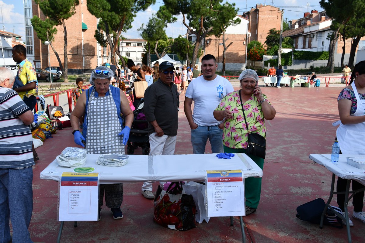 soci_manoteras's tweet photo. Dando paso a las #ComidasdelMundo https://t.co/fiB8NamHQJ