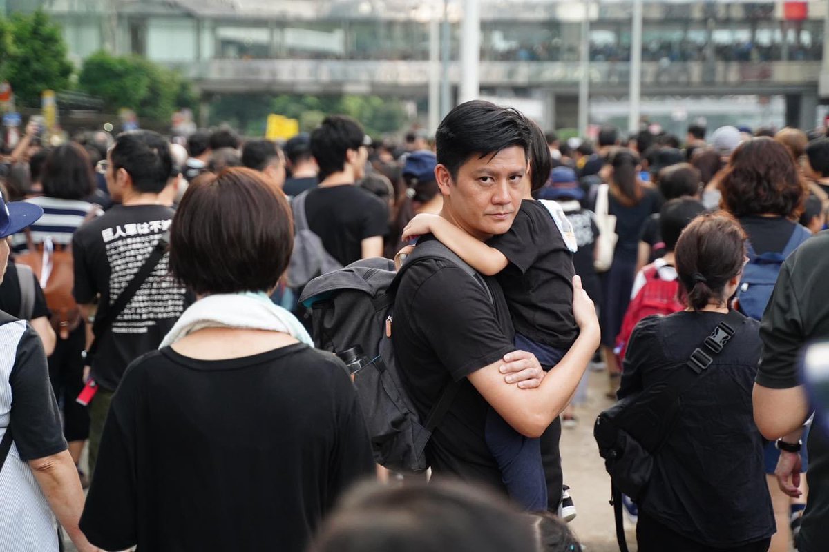 carmenkamanlau's tweet photo. I wish to dedicate this #FathersDay to 2 brave fathers who are behind bars for NSL in HK. #JeremyTam - father to a twins (shd now be 10 yo) &amp; #SamCheung - father to a son who was born after Sam was detained. 

May they reunite soon. https://t.co/Orb90uK11U