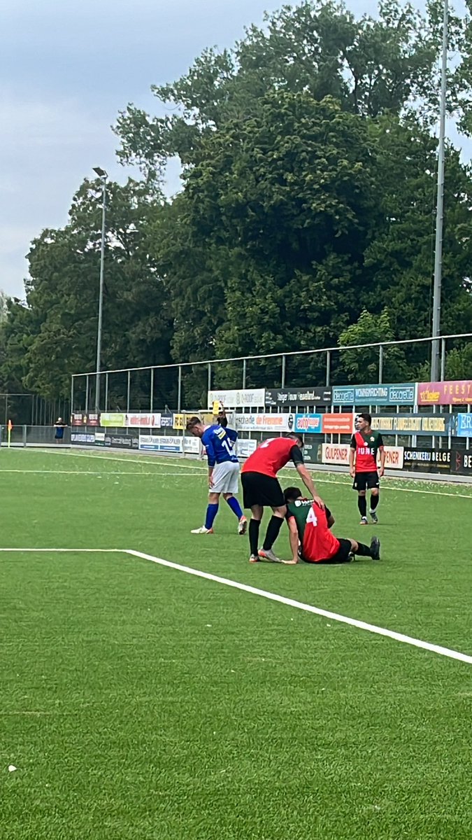 RksvHeer's tweet photo. Einde verhaal Lars Gustings. Einde van het verhaal in Heer. Jammer dat het zo moet eindigen.
#fchhee #Hamstring https://t.co/4mG7XLEUSX