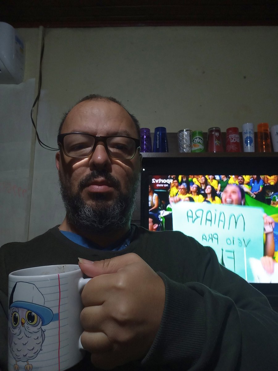 #VoleiNoSporTV tomando um café quentinho neste frio do Sul, acreditando sempre nas meninas do Brasil! <a href="/sportv/">sportv</a>