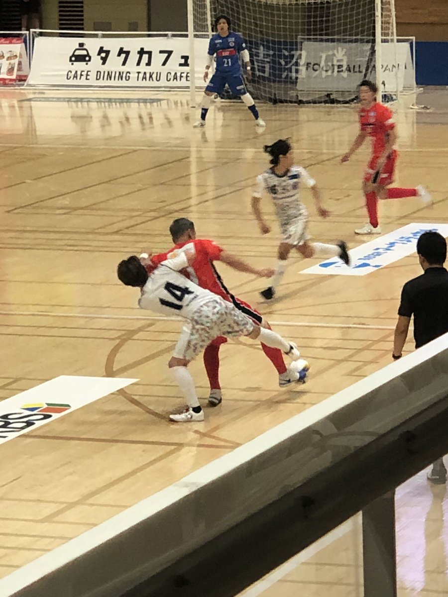 shunti76's tweet photo. アグレミーナ浜松対リガーレヴィア葛飾。
FCNAKAI対決。しびれました。
#きてみた
#Fリーグ
#アグレミーナ浜松
#リガーレヴィア葛飾
#FCNAKAI
#内野脩麻
#森岡薫
@shuman726
@kaoru7947 https://t.co/NvMGolSQox