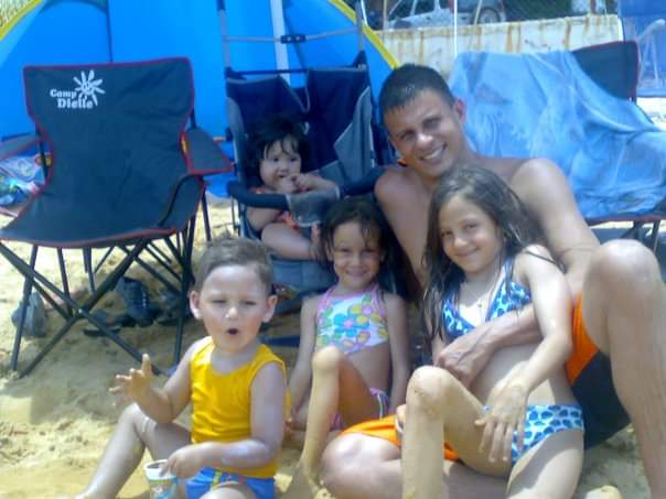 medinamacero's tweet photo. Los amo hijos amados, gracias por ser tan especiales y llenos de tanto amor........gracias por convertirme en un papá afortunado por tenerlos y verlos haciendo el bien, buenos, grandes y honrados. https://t.co/v1kmlr1knN