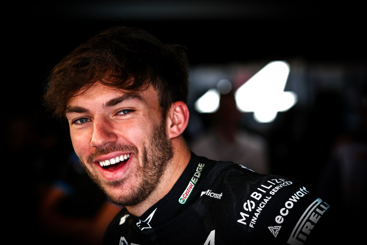 BWT Alpine F1 Team on Twitter "Smiles because it's race day 😁😁 Alpine