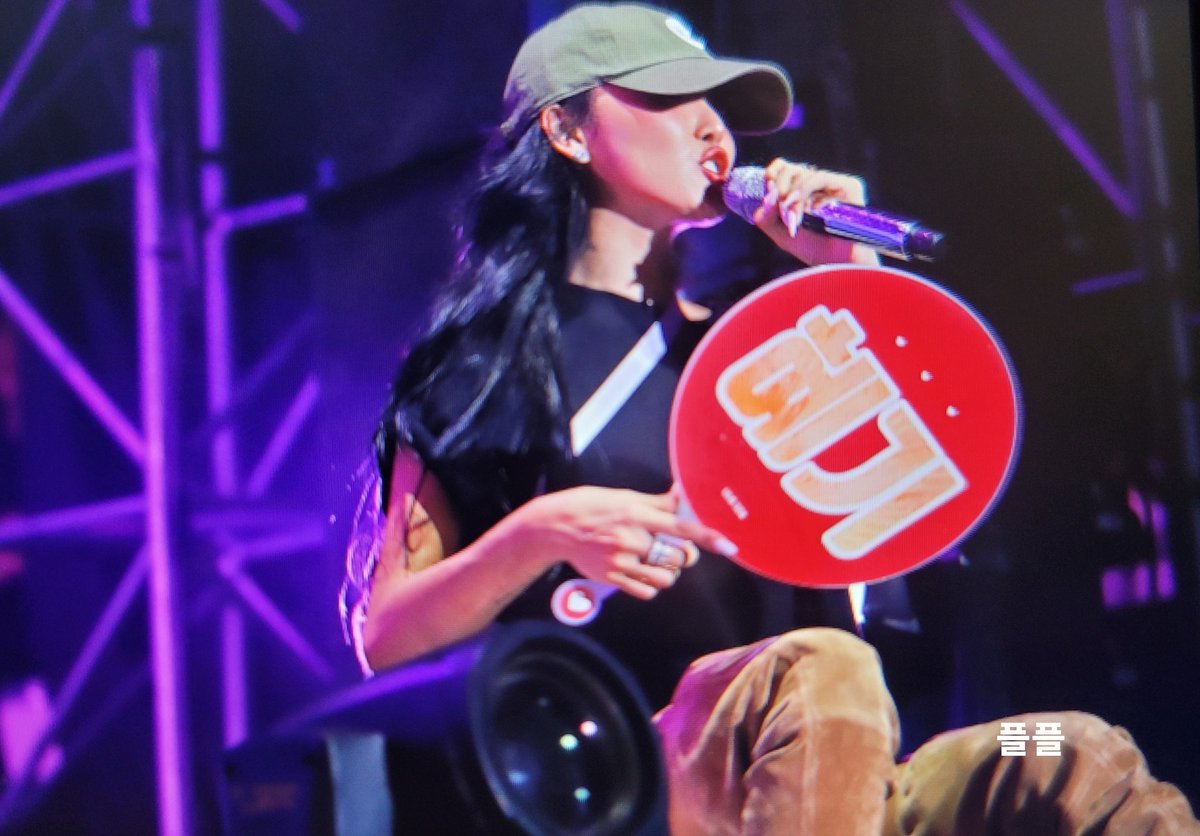 [MY CON] ENCORE
- SEOUL DAY 3 🎤 프리뷰

3일 동안 죽고싶은 행복한 외계인이었어
고생했어 마마무야🧡

#MAMAMOO #마마무 #MY_CON