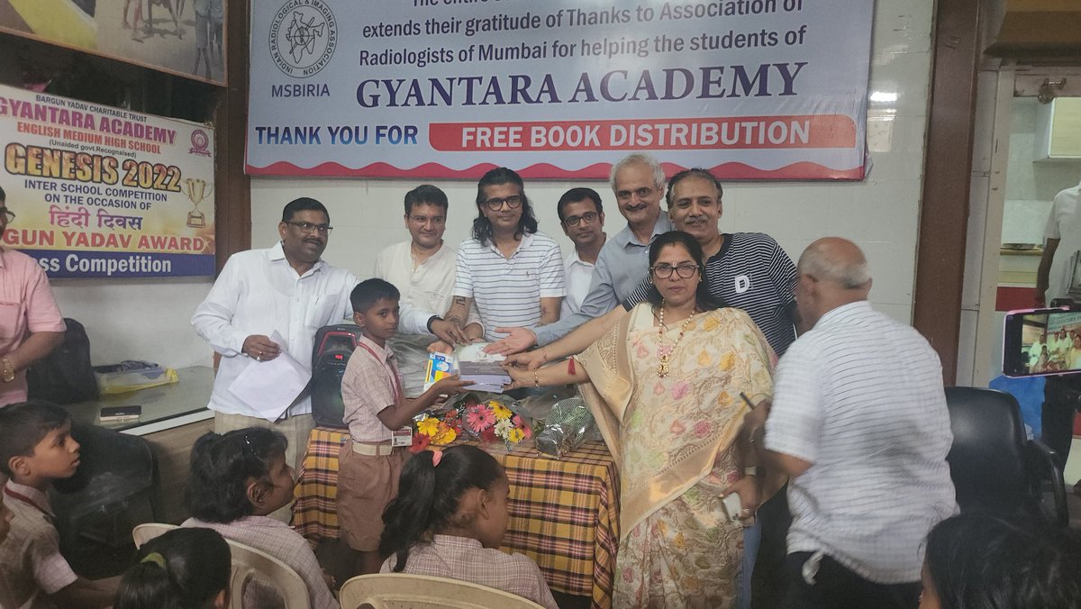 DrAjantaaYadav's tweet photo. #FreeBookDistribution org by #DoctorsTeam of Radiologists
Entire staff of Gyantara Academy extends their gratitude of Thanks to Radiologists Association of Mumbai for helping the poor and needy students of Gyantara Academy.
@RahulGandhi @VarshaEGaikwad @kharge @INCMumbai https://t.co/lQldpoc1KL