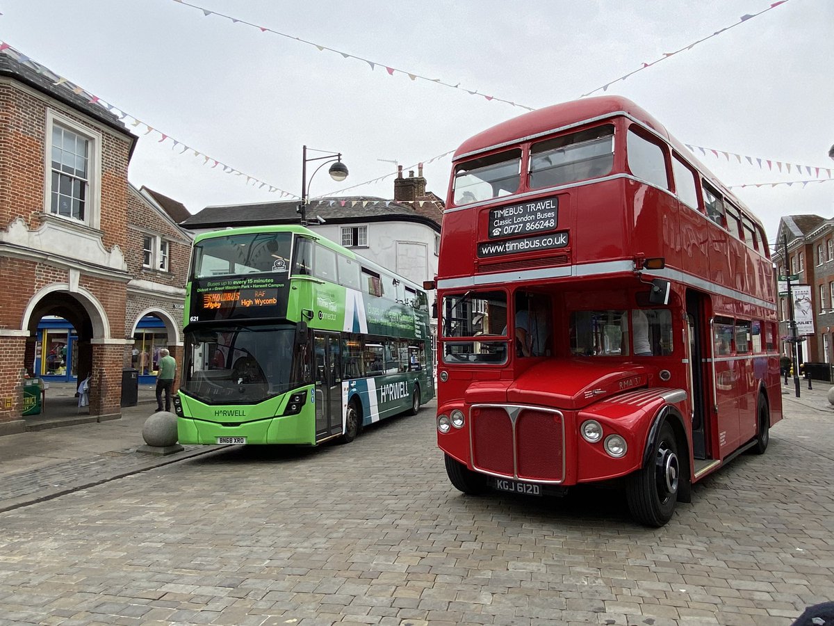 loypass_SCCar's tweet image. 🚍🚍 Decisions, decisions.
#Showbus #Routemaster #StreetDeck @Timebus @thames_travel #HighWycombe