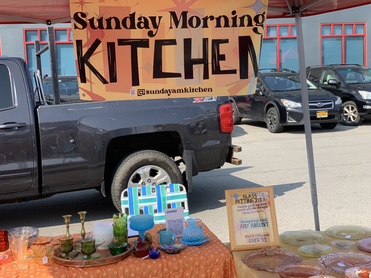 Fortissimona's tweet image. Sellin antiques at The Lucky Flea Market in Village Gate #ROC til 4PM!

I got Fenton. I got Pyrex. I got chickens.

If you came from Twitter I'll give you $1 off anything 🥳