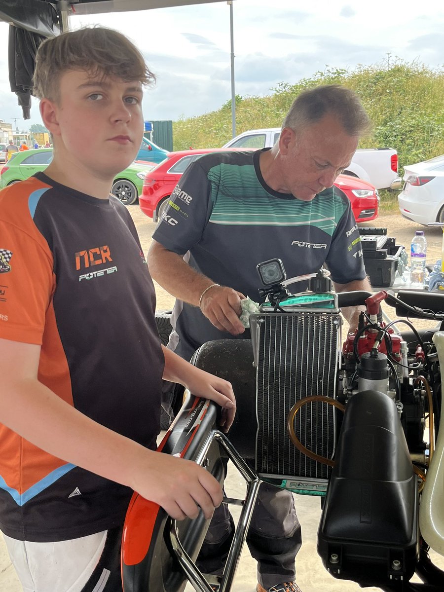 SaraWright8's tweet image. A dad’s work is never done…even on Father’s Day! 😍 #TeamWright #FatherSon