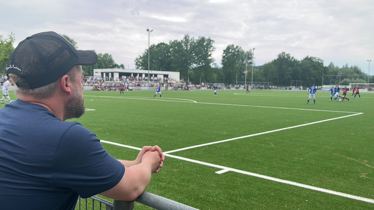 RksvHeer's tweet photo. Onder toeziend ook van de nieuwe hoofdtrainer start Heer sterk!
#fchhee https://t.co/5LNva4Tms4