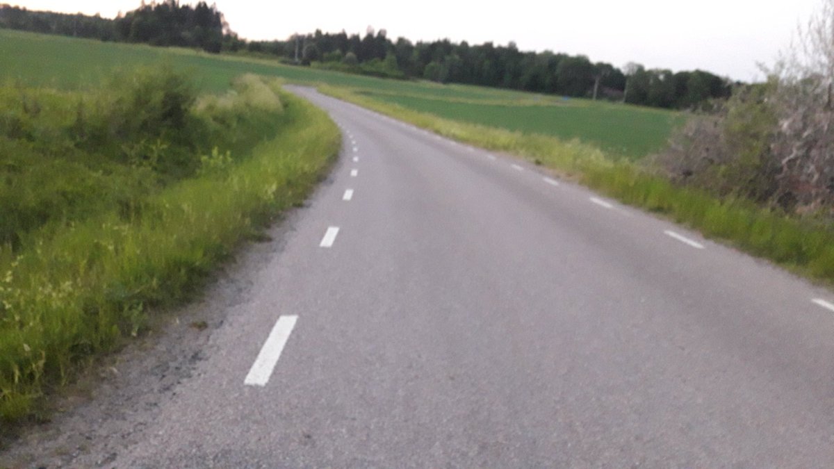 danny_string's tweet photo. En väg, bara en väg! https://t.co/g1Rm7HnCdH