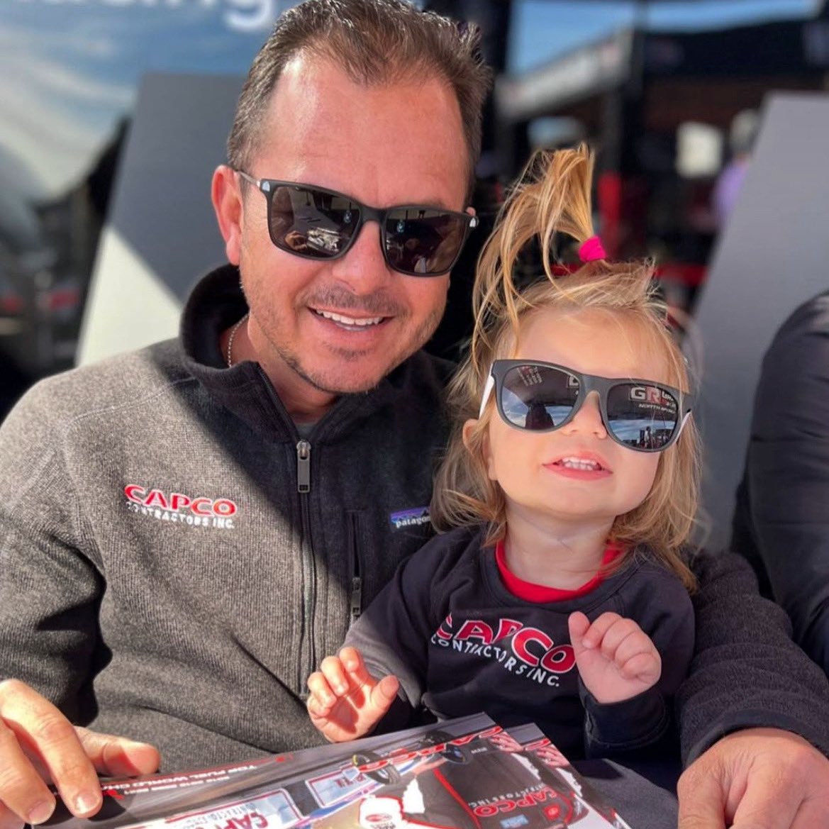 Happy Father’s Day! 

Every great dad deserves a great pair of shades!

Link in bio to shop 😎

#happyfathersday | #sundayfunday | #shades | #stevetorrence | #capco | #yeti | #fatheadz | #fatheadzeyewear