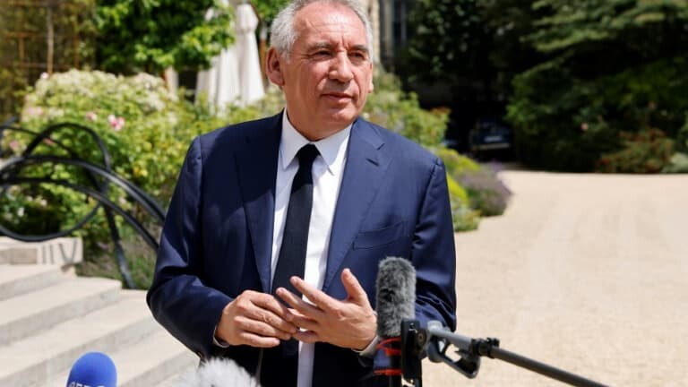 Santé: François Bayrou favorable à une 'petite participation' en plus de 'ceux qui le peuvent'
l.bfmtv.com/Zhy