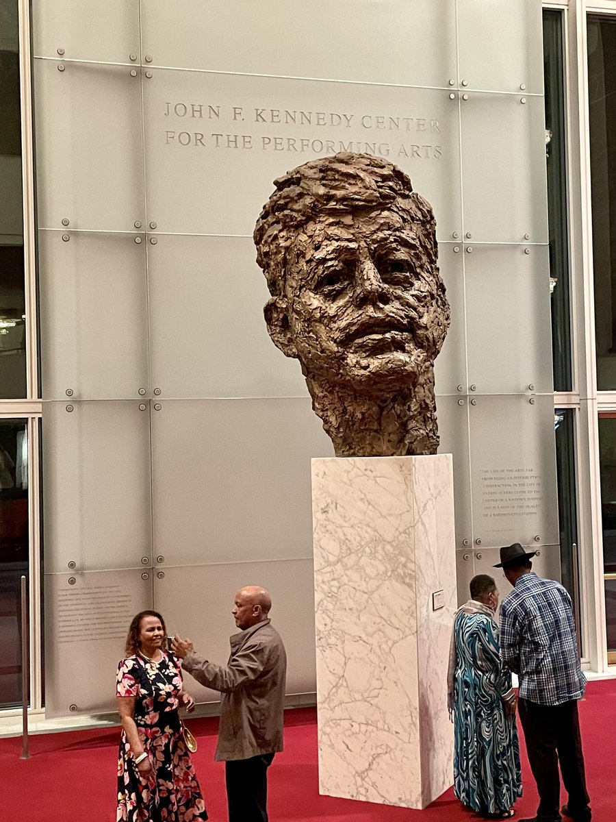 Amazing #MarvinGaye tribute last night: What’s Going On NOW at the <a href="/kencen/">The Kennedy Center</a> #WhatsGoingOn #WhatsGoingOnNOW