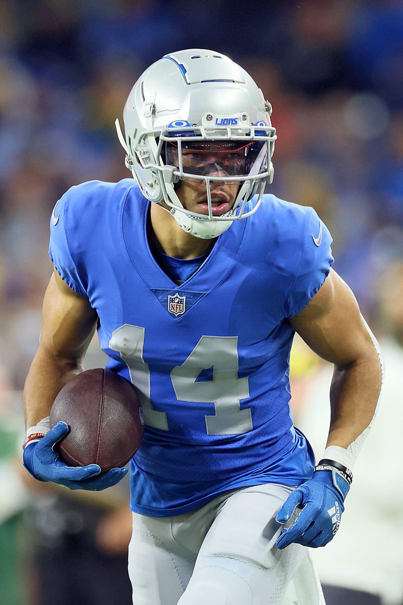 PFF_Fantasy's tweet photo. Is Amon-Ra St. Brown a top-10 WR? https://t.co/41TJGXjNUW