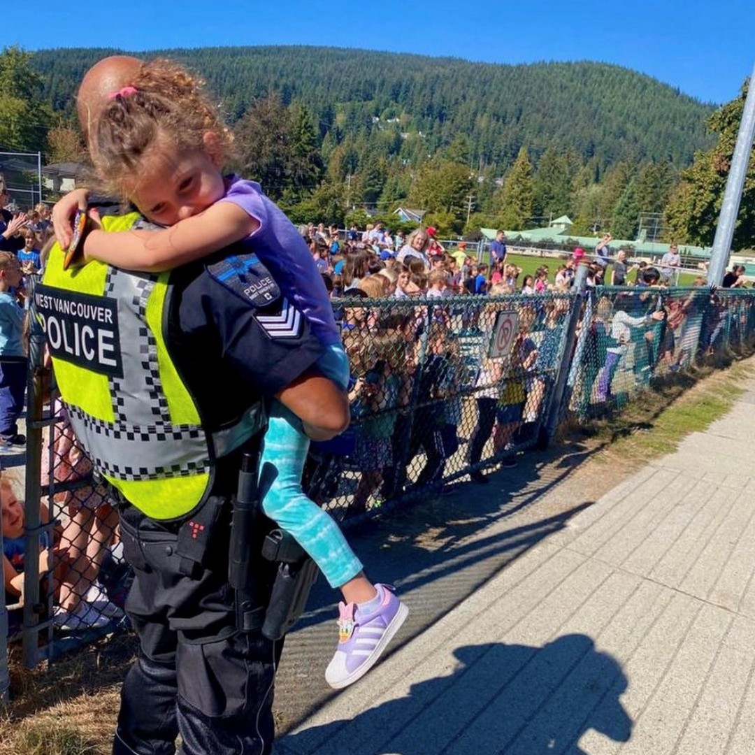 Happy Father's Day to all of our brave and selfless police officers working hard, even on Father's Day! Let's take a moment to thank all the dedicated and heroic fathers in uniform making West Vancouver a safer place for us all. #FathersDay #ThankYou #PoliceOfficers