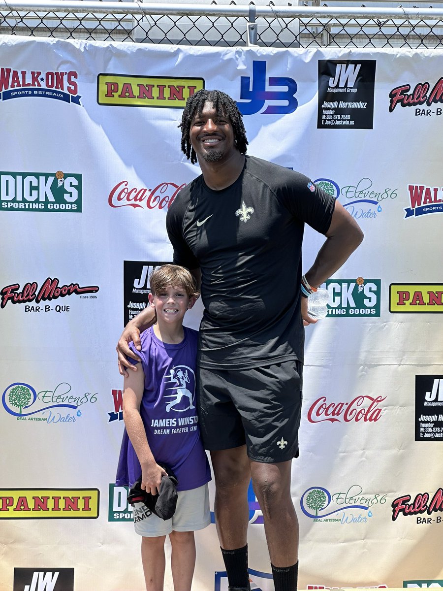 Caleb_Syx's tweet photo. Had a great camp at Dream Forever Youth Football Camp! @JustWinMGMT @Jaboowins @hytfootball @gregpatterson51 @SyxNoah1 https://t.co/omgtpGKI0X