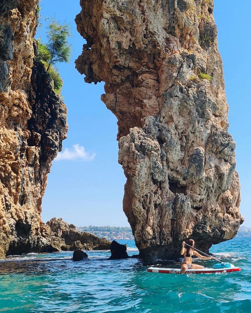 Ah keşke bu fotoğraf karesindeki ben olsaydım diyenler burada mı? ✋

#keşifönerisi : Antalya

📸 @rymar__natalya

#antalya #falezler #öncetürkiyeyikeşfet