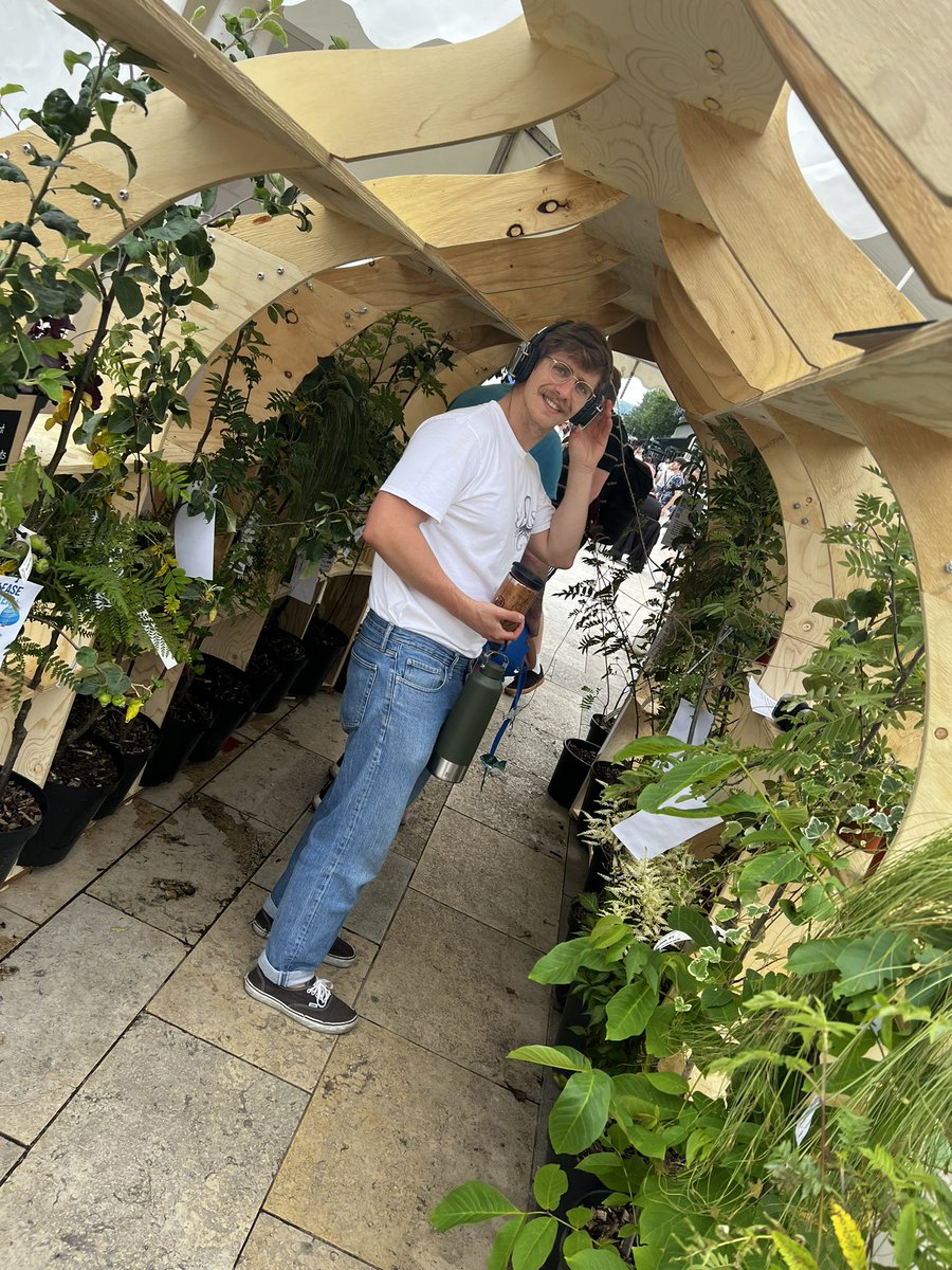 ChechooSierra's tweet image. Round 2! Today we are having really nice visitors in #TheForest at @FestofNature ! Some of them even left a couple of post-it notes for us 🙌🏽 @BristolRobotLab @UWEBristol @BristolUni @cabotinstitute @farscopecdt @TzoumasGeorgios