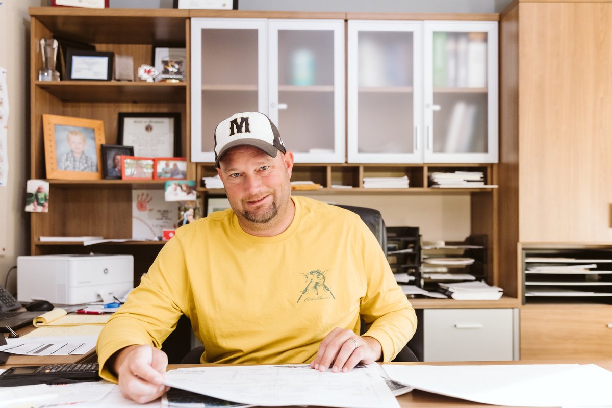 ESS_emerysapp's tweet image. We want to give a special shout out to the many hard-working dads within the ESS family. 👏 Have a Happy Father’s Day with your families! How are you celebrating this year? 🎣 ⚾️ ⛳️ 🎮        

#ESSFamily #FathersDay2023