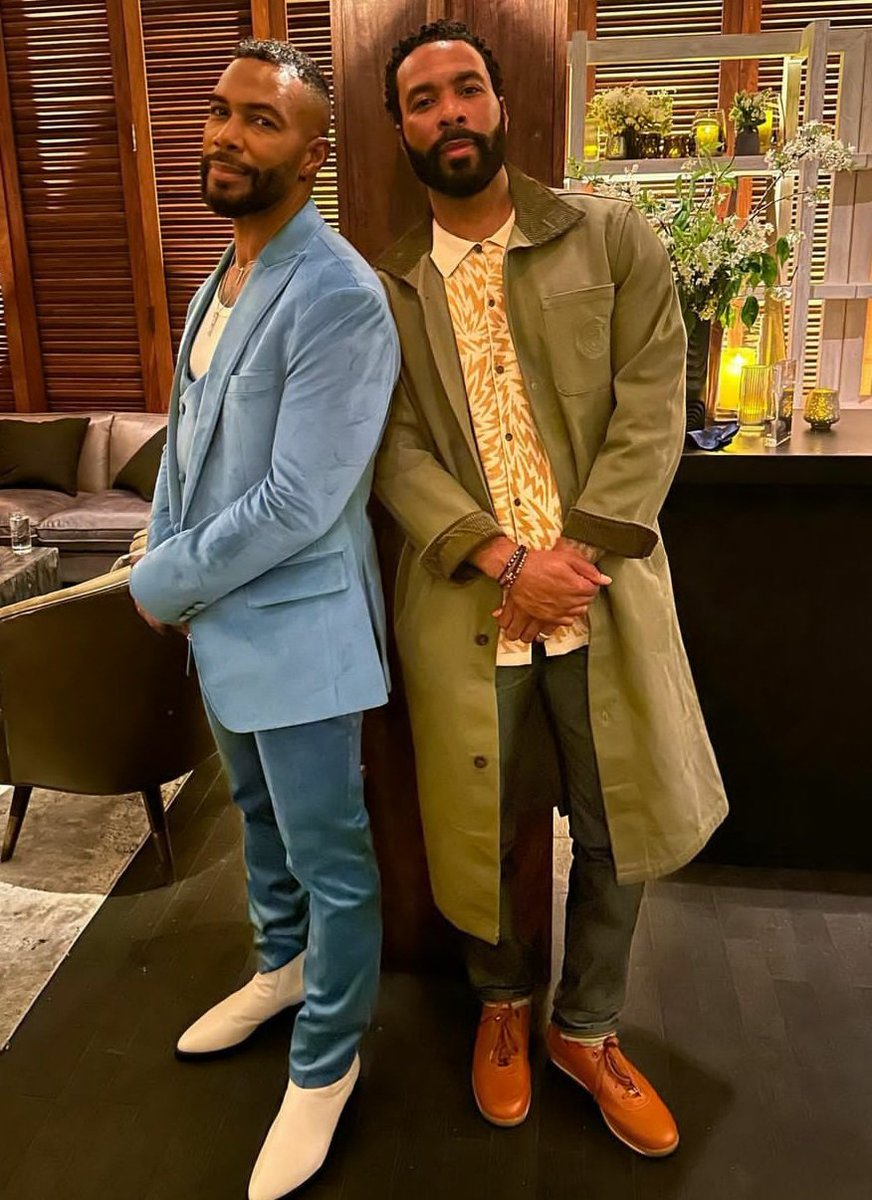 this is what we mean wen we ask if you have a brother 😍🙃