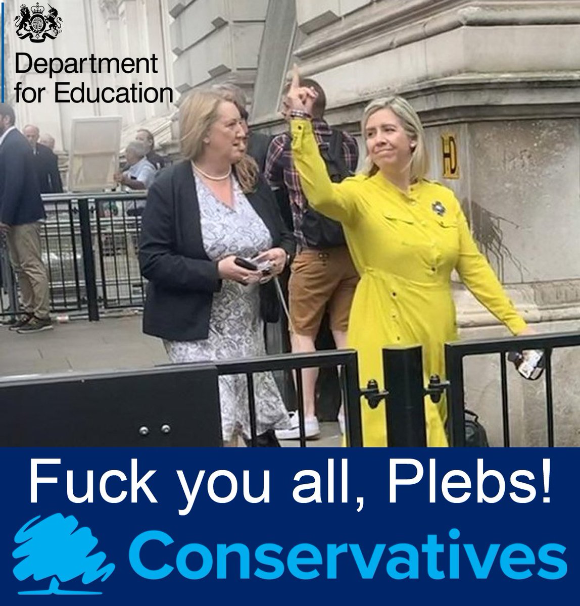 Remember @andreajenkyns flicking the bird at the bereaved families of Covid?? When we were all calling the most disgraced ex-politician ever, out on #Partygate 
What a #CultOfSociopaths #SubhumanDetrirus #GeneralElectionN0W #SocialistSunday #f4f #StrongerTogether #NeverForget