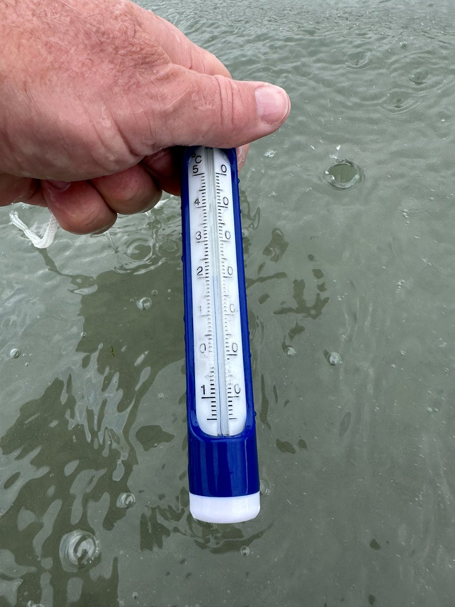 davidjvaughan's tweet photo. HT @HorsleyCarl for this.
@WildDerrynane Vinny have you seen this? 👇
Water temp (albeit surface and in shore) was 21C today in Derrynane! #OceanBoiling https://t.co/AEVj71RVrz