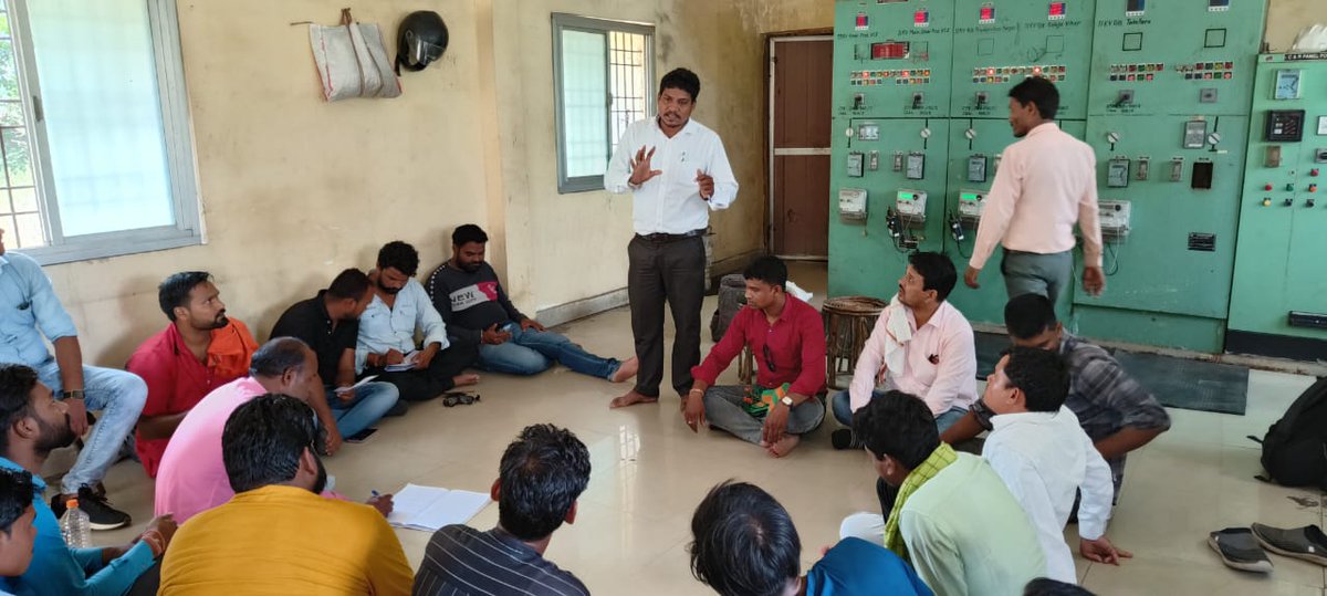 <a href="/MohanMarkamPCC/">MOHAN MARKAM</a> <a href="/bhupeshbaghel/">Bhupesh Baghel</a> छत्तीसगढ़ विद्युत ठेका कर्मचारीयो का जन सैलाब उमड़ रहा है। काम बंद आंदोलन के लिए मानसून बजट सत्र में मांग पूरा कर दीजिए। आउटसोर्सिंग/ठेका प्रथा बंद कर विभाग में समायोजन नियमितीकरण। <a href="/bhupeshbaghel/">Bhupesh Baghel</a> <a href="/AAPChhattisgarh/">AAP Chhattisgarh</a> <a href="/BJP4CGState/">BJP Chhattisgarh</a> <a href="/TS_SinghDeo/">T S Singhdeo</a>