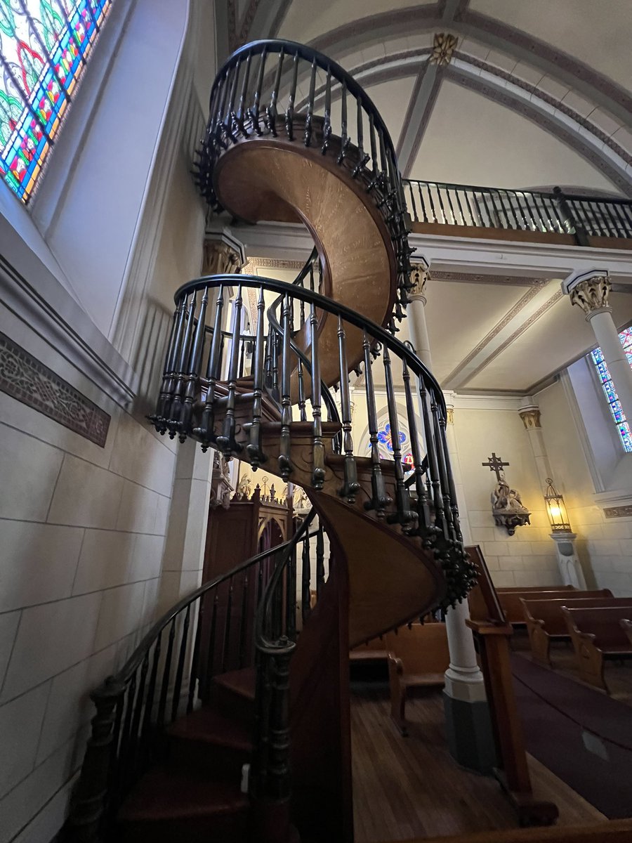 Arcturus227's tweet photo. I was in #SantaFe, NM last weekend and visited Loretta Chapel and its incredible staircase. @waynehale and @Stuck4ger certainly appreciate the cool design as #newmexico lovers like me!
#engineering #structures #thingsthatwork #nosupportpole
https://t.co/uQUVpyw9cC https://t.co/iy5H4Jr20w