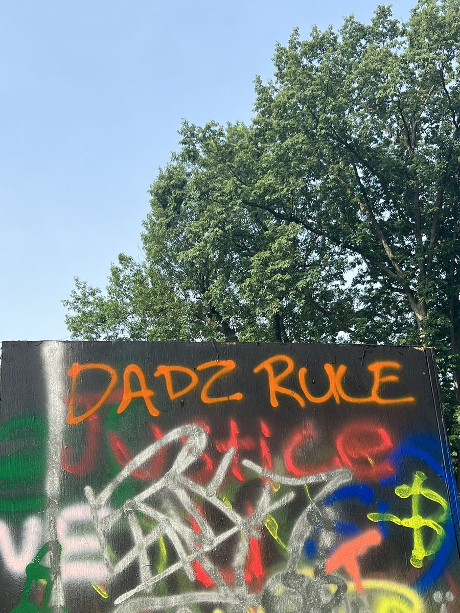 Happy Father’s Day from @wonderroadfest 

Looking forward to seeing all the dads at @wonderroadfest today including multiple Grammy Award-winning Daddy himself, Mr. <a href="/jasonisbell/">jason's old account</a>