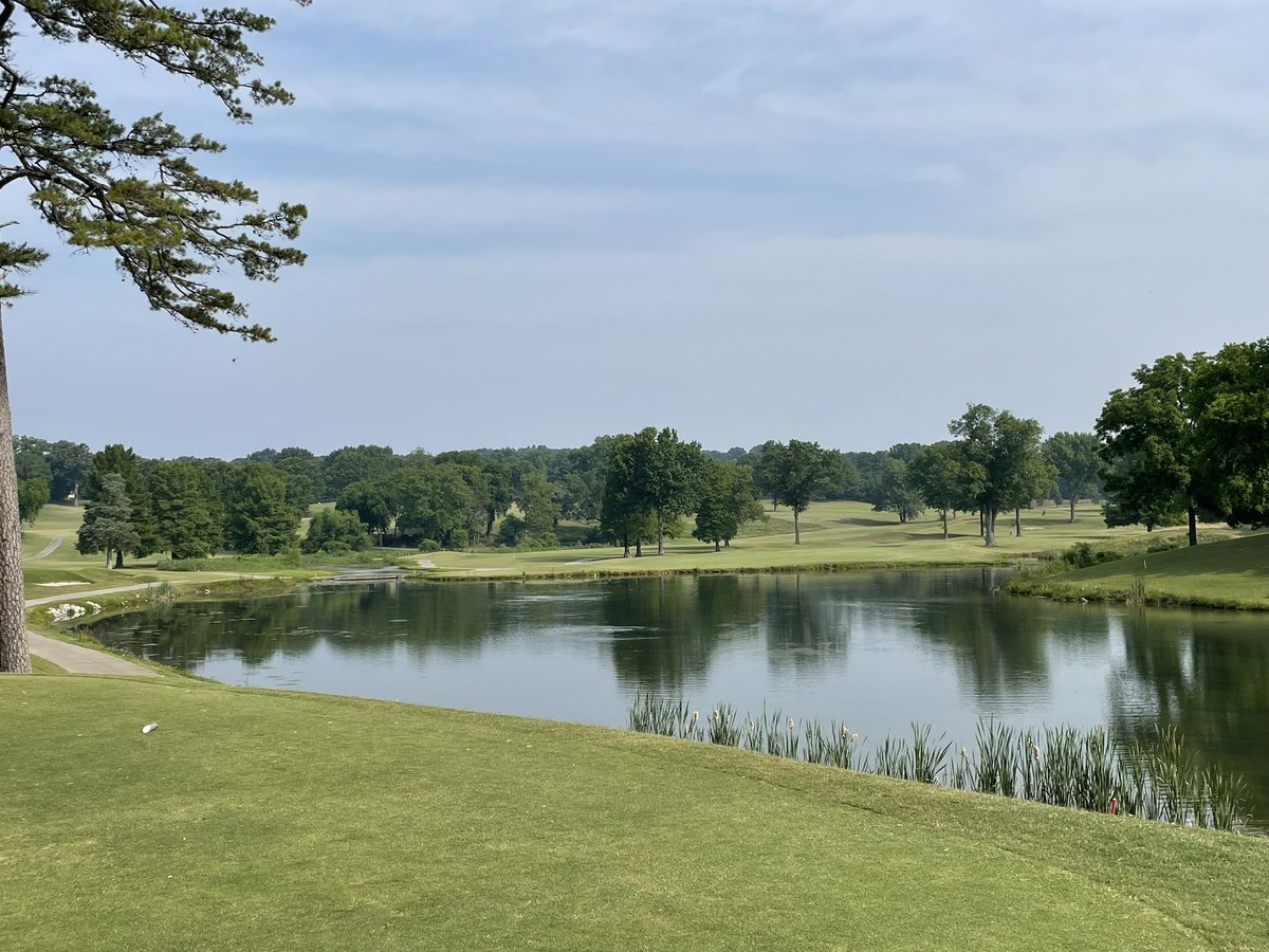 willow_tn's tweet photo. Happy Father’s Day!! Hopefully a great day of family, golf, and food…😎😎 https://t.co/LZWBvWVFu0