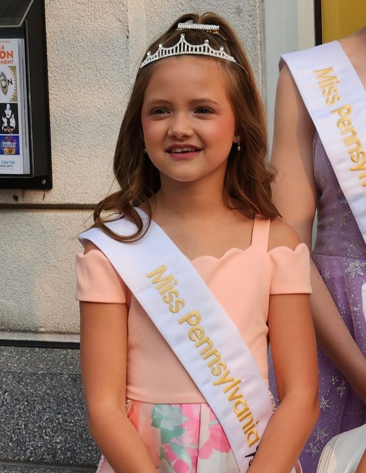 CaryMoyer's tweet photo. Had a great Miss Pennsylvania 2023 week in York, PA with my favorite "Belle"  #LylaLucille . What an incredible  experience for her being up on stage each night &amp; seeing her spend time with so many positive role models like Miss WCU Madelyn, Miss PA Miranda &amp; Miss PA Teen Lizzie. https://t.co/85PPzbvZLJ