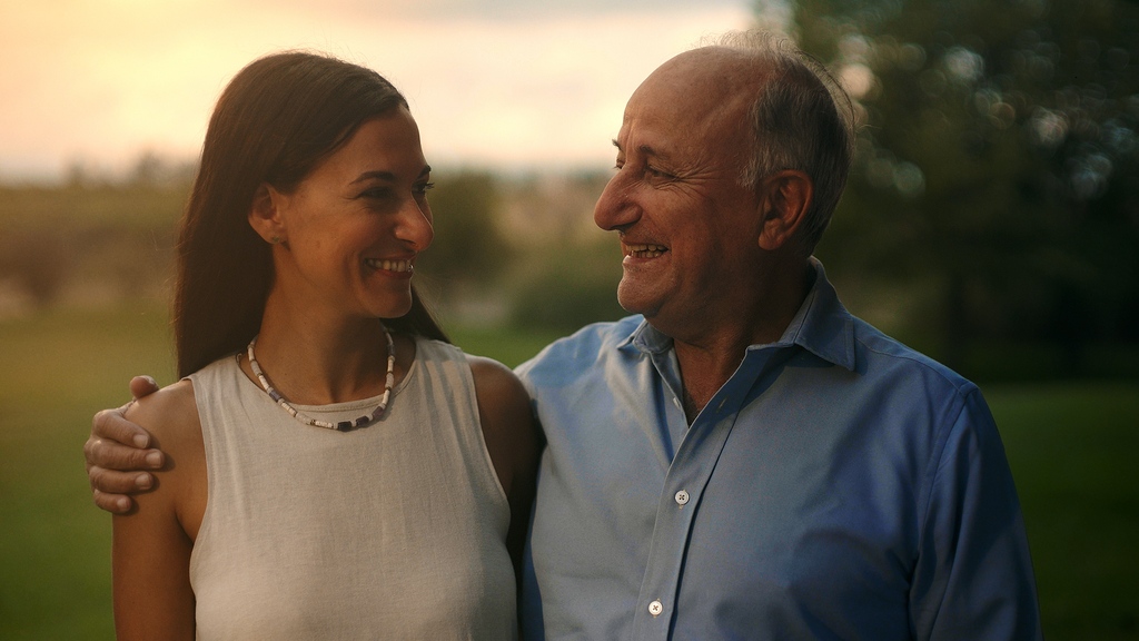 Compartir los valores y la pasión. Trabajar juntos con un mismo objetivo y ver como un sueño compartido crece en cada añada. 
Hoy brindamos por todos los padres y el legado que nos dejan con su ejemplo, mientras disfrutamos el camino recorrido juntos. 
¡Feliz Día del Padre!