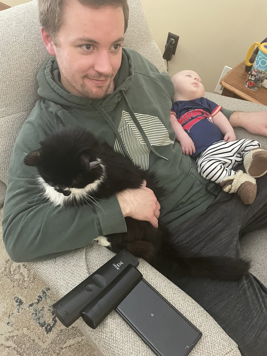 kmazur09's tweet photo. Happy Father’s Day! Emmitt and Easton love you ❤️🥰 @footballcrdonly https://t.co/QvpQ7ly0qr