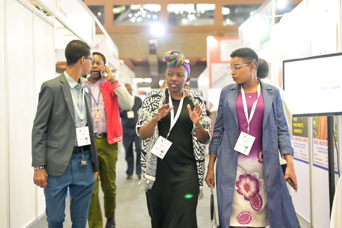 charlruto's tweet photo. From mobile marketplace platforms that directly connect farmers & buyers to solar-powered irrigation systems that enable year-round cultivation, young entrepreneurs are rewriting the history of agriculture, innovating agriculture & creating new paths for prosperity. #Youth2Farm https://t.co/g79IqtXiUk