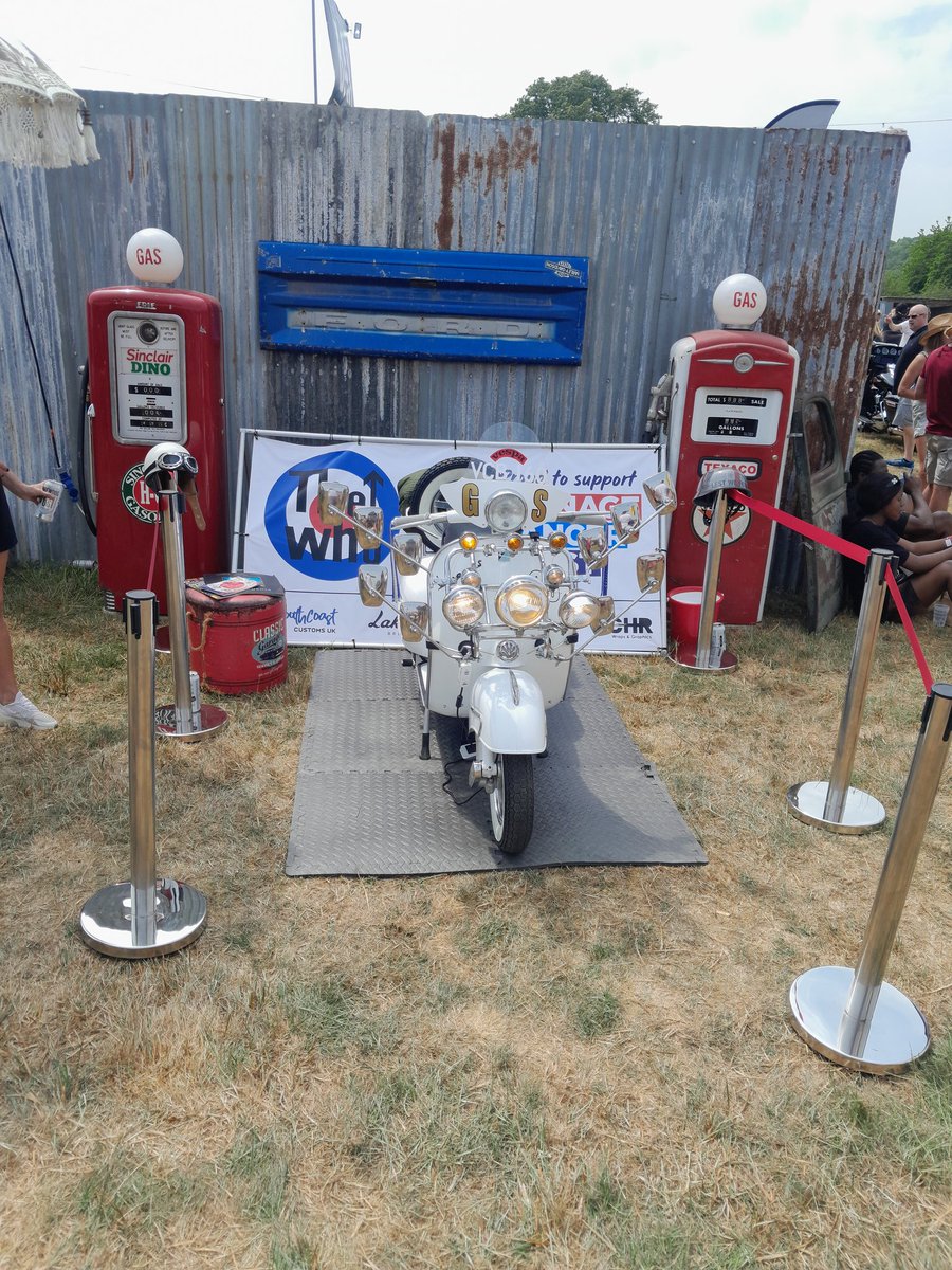 Ready for a weekend of fundraising here @blackdeerfest come say hi and have a pic on the who scooter @TeenageCancer @TheWho @southcoastcustomsuk