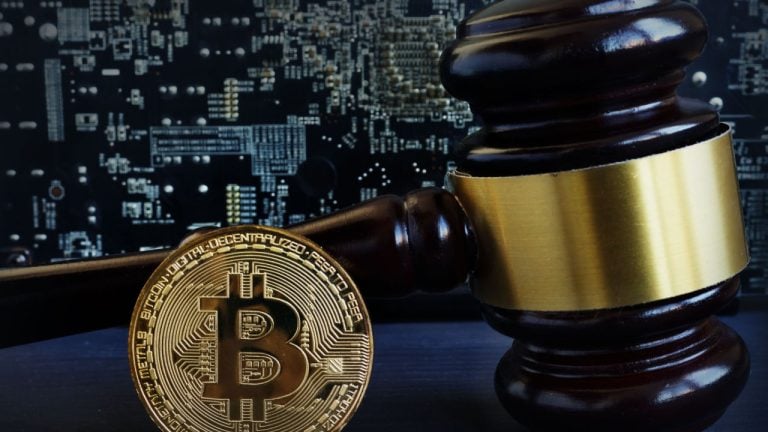 stoneagefiat's tweet photo. Warnings of Regulatory ‘Siege,’ Binance US Asset Freeze Averted, Schiff Says Fed Destroyed US Banking System, and More — Week in Review 

https://t.co/eM9KOp0f7p https://t.co/veIKvmmIif