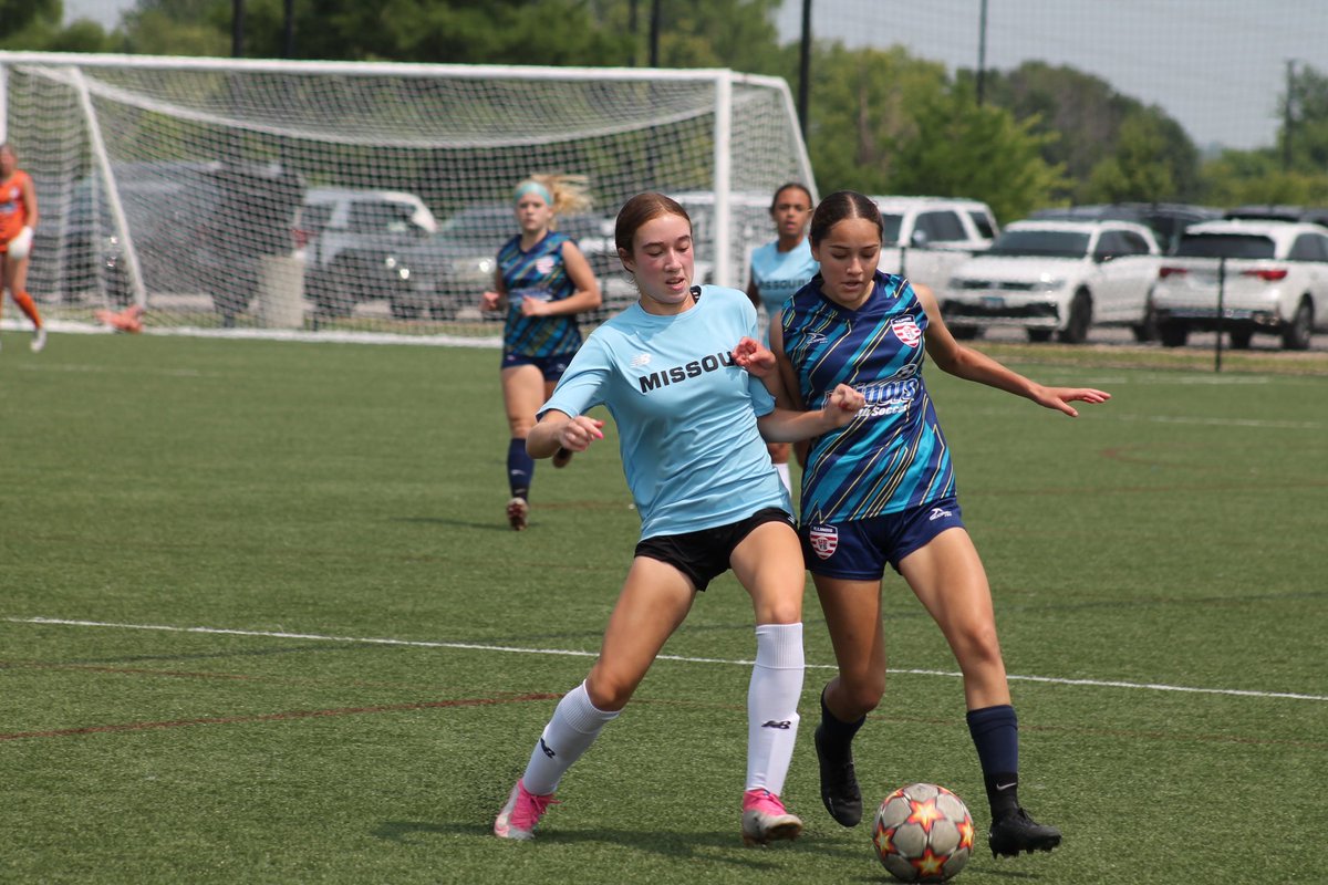 izzy_shew's tweet photo. What a great showing for 2009 @MissouriOdp this weekend! I loved being surrounded by so many talented and committed players.
Thank you coaches ( @PrinceOfSena @CoachKirkNelson) for your time and making us better every time we stepped out on the field.
#GoMoODP @usysodp https://t.co/Ea3fqTqYVe