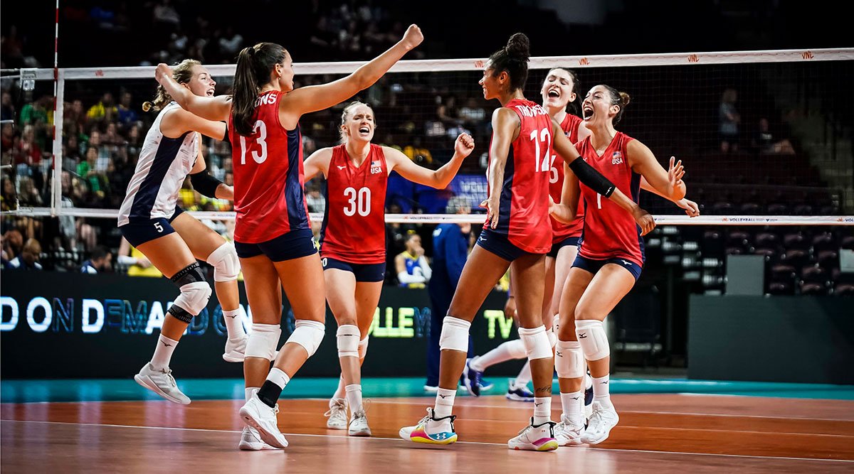 Temmzvolley's tweet image. 🇺🇸Amerika, 🇧🇷Brezilya'ya karşı 6 maçtır mağlup olmuyor;

#WorldCup2019 3-0 ✅
#VNL2021 3-1, 3-1✅✅
#Olympics2020 3-0✅
#VNL2022 3-0✅
#VNL2023 3-0✅

📌Amerika bu maçlarda sadece 2 set kaybetti.