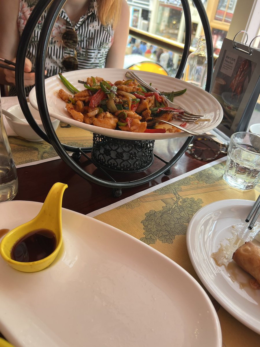 drjojo62's tweet photo. Spicy Szechuan chicken at Oriental City in Amsterdam! 🐔🐔🐔🐔🐔 it makes the #top100chicken great to catch up with my @KalypsoROK colleagues too! https://t.co/itQxtgiZTW