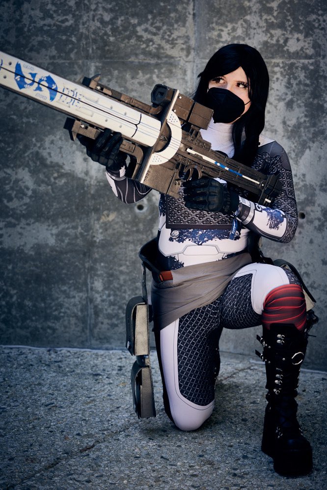 ChriSekaiCos's tweet photo. Huge props to @/shotwhore (IG) for photographing my huge prop!
Suit @braekor
#Ada1 #IzanagisBurden #Destiny2 https://t.co/qqUGCJa6v2