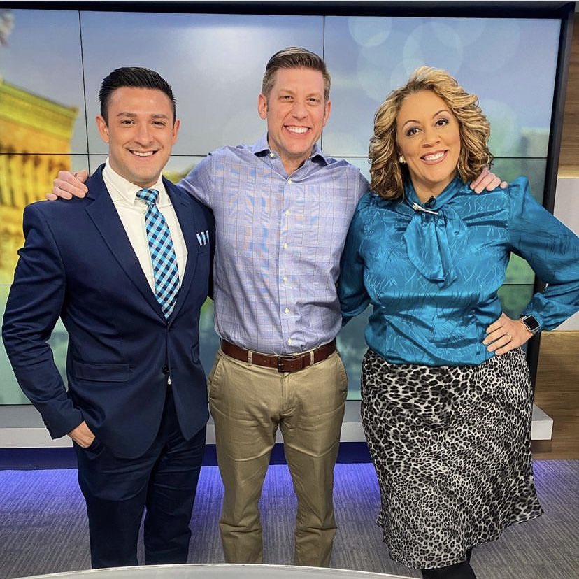 CaseyJBortnick's tweet image. After 2 plus amazing years on #YourWeekend with @melissasteinTV &amp;amp; @MercedesTVnews &amp;amp; #YourAfternoon with @JoDeeKenney &amp;amp; @RobGuaderrama… I’m changing my morning ⏰ alarm by a few hours. 

I’m excited to announced I’m joining @MarisaJacquesTV on #YourEvening on #SpectrumNews1!
