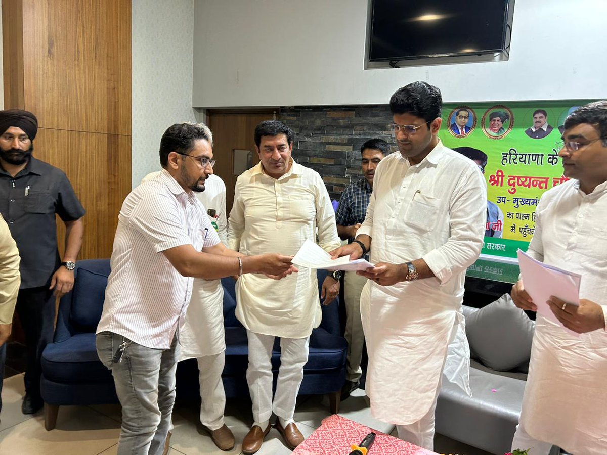 Boparai_Sik (@sikanderboparai) on Twitter photo <a href="/FBAwinterhill77/">FBA77</a> <a href="/nishantyadavIAS/">Nishant Yadav IAS</a> <a href="/OfficialGMDA/">GMDA</a> <a href="/DC_Gurugram/">DC Gurugram</a> <a href="/Dchautala/">Dushyant Chautala</a> <a href="/dtcphry/">Director Town & Country Planning</a> <a href="/MCManesar/">Municipal Corporation Manesar</a> <a href="/cmohry/">CMO Haryana</a> <a href="/DevelopNewGgn/">United Association of New Gurugram</a> Thank you <a href="/Dchautala/">Dushyant Chautala</a> Dy CM sir for making time at late night and even after getting late for your back flight still listened, understood in detail & assured your instant support for Winter Hills-77 road matter. <a href="/MCManesar/">Municipal Corporation Manesar</a> <a href="/nishantyadavIAS/">Nishant Yadav IAS</a> <a href="/NishanSinghJJP/">Nishan Singh</a> <a href="/RishiRaj_JJP/">Rishiraj Rana, Jannayak Janta Party</a> <a href="/FBAwinterhill77/">FBA77</a> <a href="/nishantyadavIAS/">Nishant Yadav IAS</a> <a href="/OfficialGMDA/">GMDA</a> <a href="/DC_Gurugram/">DC Gurugram</a> <a href="/Dchautala/">Dushyant Chautala</a> <a href="/dtcphry/">Director Town & Country Planning</a> <a href="/MCManesar/">Municipal Corporation Manesar</a> <a href="/cmohry/">CMO Haryana</a> <a href="/DevelopNewGgn/">United Association of New Gurugram</a> Thank you <a href="/Dchautala/">Dushyant Chautala</a> Dy CM sir for making time at late night and even after getting late for your back flight still listened, understood in detail & assured your instant support for Winter Hills-77 road matter. <a href="/MCManesar/">Municipal Corporation Manesar</a> <a href="/nishantyadavIAS/">Nishant Yadav IAS</a> <a href="/NishanSinghJJP/">Nishan Singh</a> <a href="/RishiRaj_JJP/">Rishiraj Rana, Jannayak Janta Party</a>
