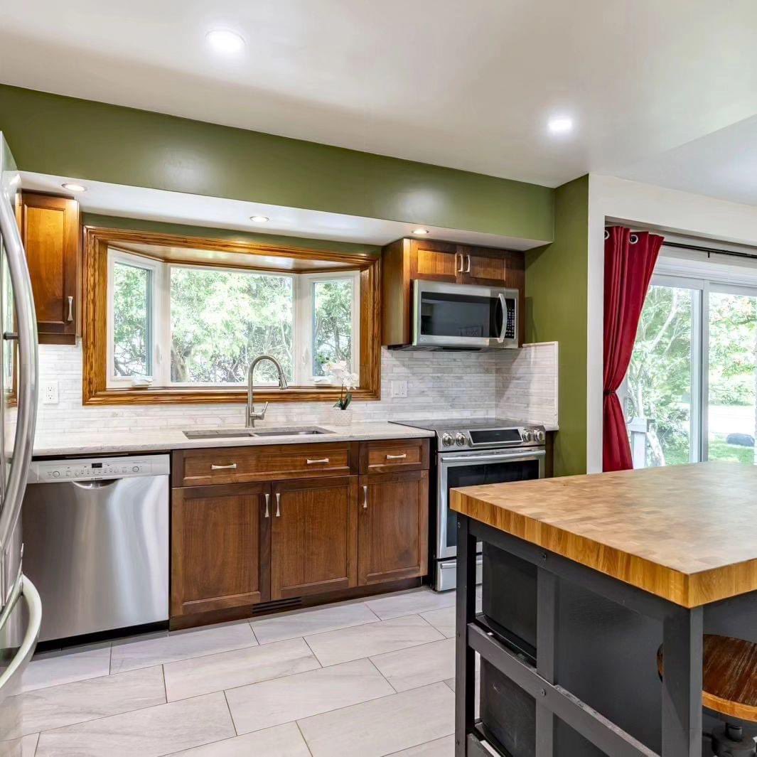 listedwithelyse's tweet image. Just listed in Guelph On!
$799,900
3 beds, 2 bath
Mls # 40404605

Single detached family home at 91 Balmoral Dr. Beautifully renovated throughout!

DM for additional details 

#listedwithelyse #vibrantrealtygroup #forsale #guelph #redshoerealtor