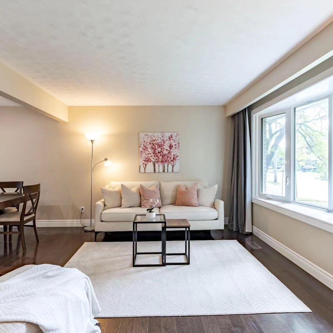 listedwithelyse's tweet image. Just listed in Guelph On!
$799,900
3 beds, 2 bath
Mls # 40404605

Single detached family home at 91 Balmoral Dr. Beautifully renovated throughout!

DM for additional details 

#listedwithelyse #vibrantrealtygroup #forsale #guelph #redshoerealtor