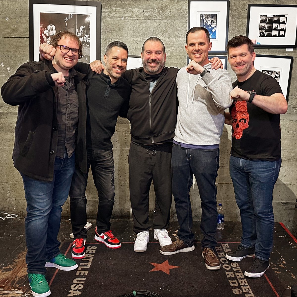 IrisDrive's tweet image. Happy Father's Day to all the awesome Dad's out there! From our crew to yours!

#FathersDay #irisdrive