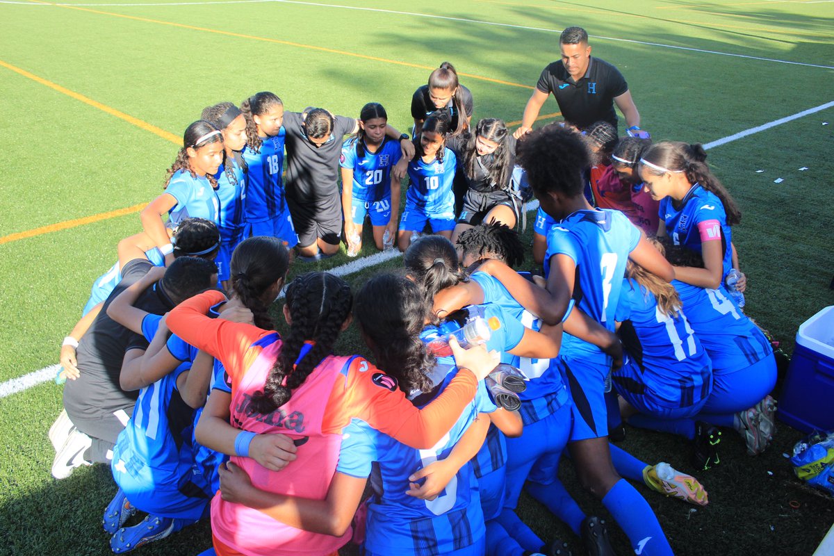 FFH_Honduras's tweet photo. ♀ UNIDAD #LaHFem16 🇭🇳

🏆Torneo Centroamericano 
@uncaf 

#FútbolFemenino #FIFAForward https://t.co/rsNQjqgUBQ