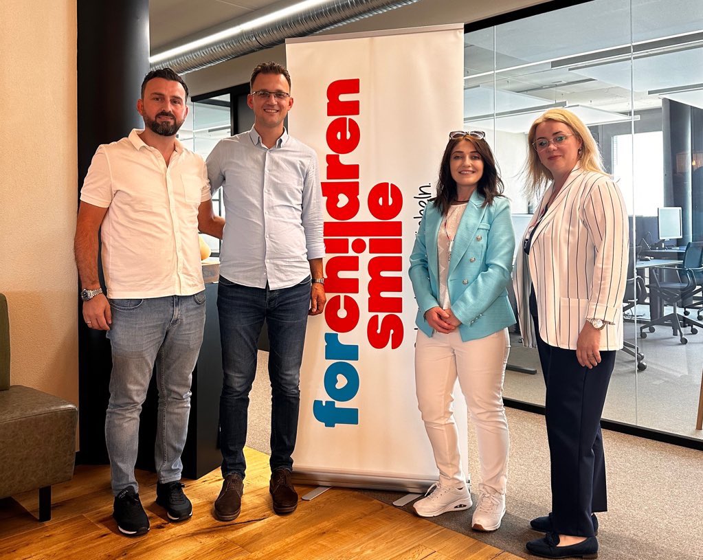 Forchildrensmch's tweet photo. Wir hatten heute Besuch von Balkan anda aus Gostivar Nordmazedonien, einem Vertreter des Balkans. Wir haben über bevorstehende Projekte gesprochen und uns intensiv ausgetauscht. Als Hilfsverein setzen wir uns insbesondere für Kinder in Not ein. Es erfüllt uns mit großer Vorfreude, ein baldiges Projekt in der Region Gostivar gemeinsam mit Balkan anda durchzuführen. Wir streben eine langjährige Zusammenarbeit an und sind dankbar für die wertvolle Möglichkeit des Austauschs.